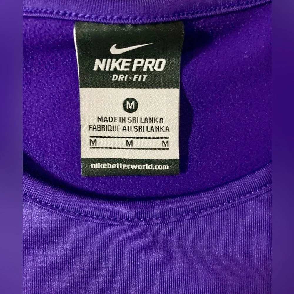 Nike Pro Women’s Size Medium Purple Long Sleeve DriFt Shirt‎